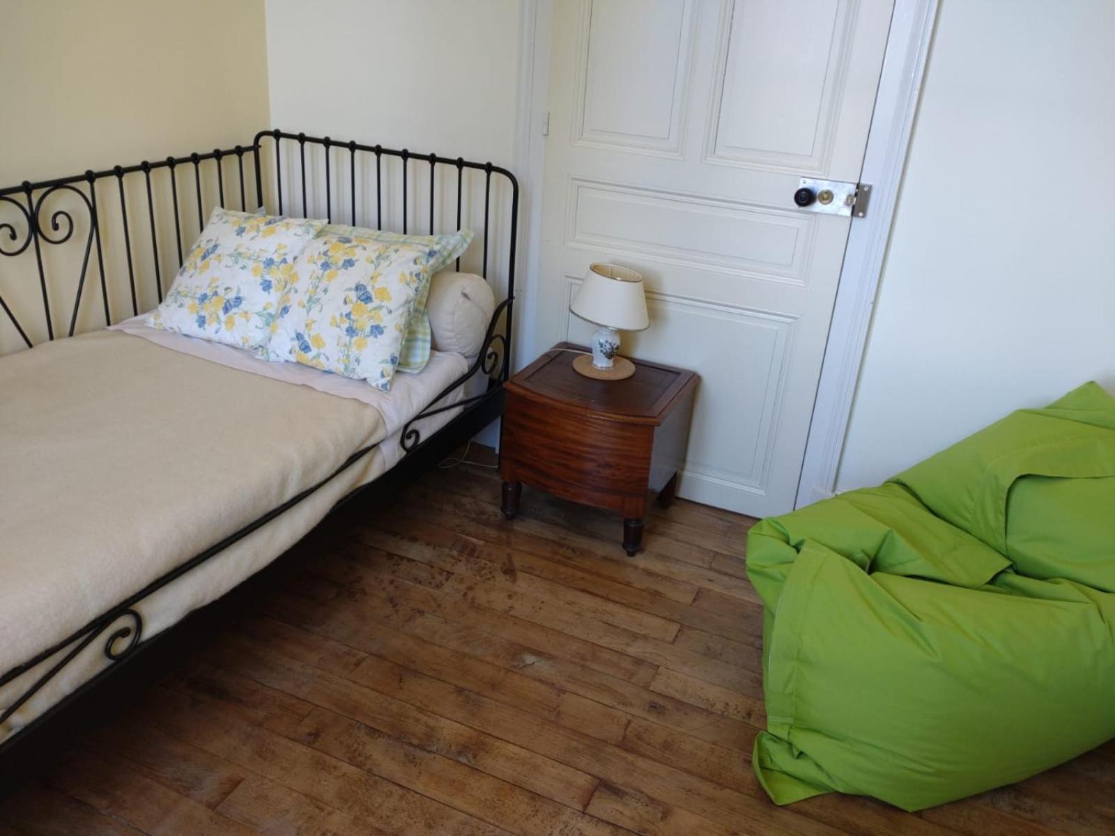La Brasserie Chambre D'Hotes De Delphine Saulgé Exterior foto